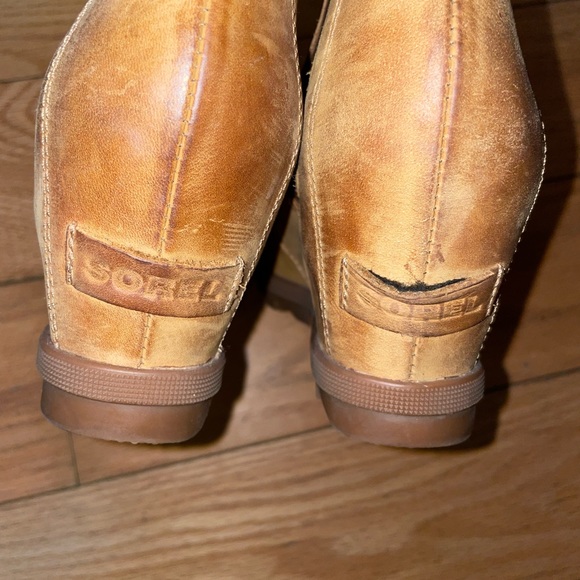 Sorel Joan of Arctic Chelsea wedge bootie size 8.5 women’s - Picture 3 of 5